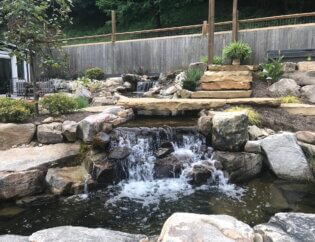 Knoxville hardscape with water features